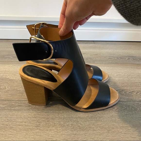 Charlotte Russe black sandal heels - Picture 1 of 7